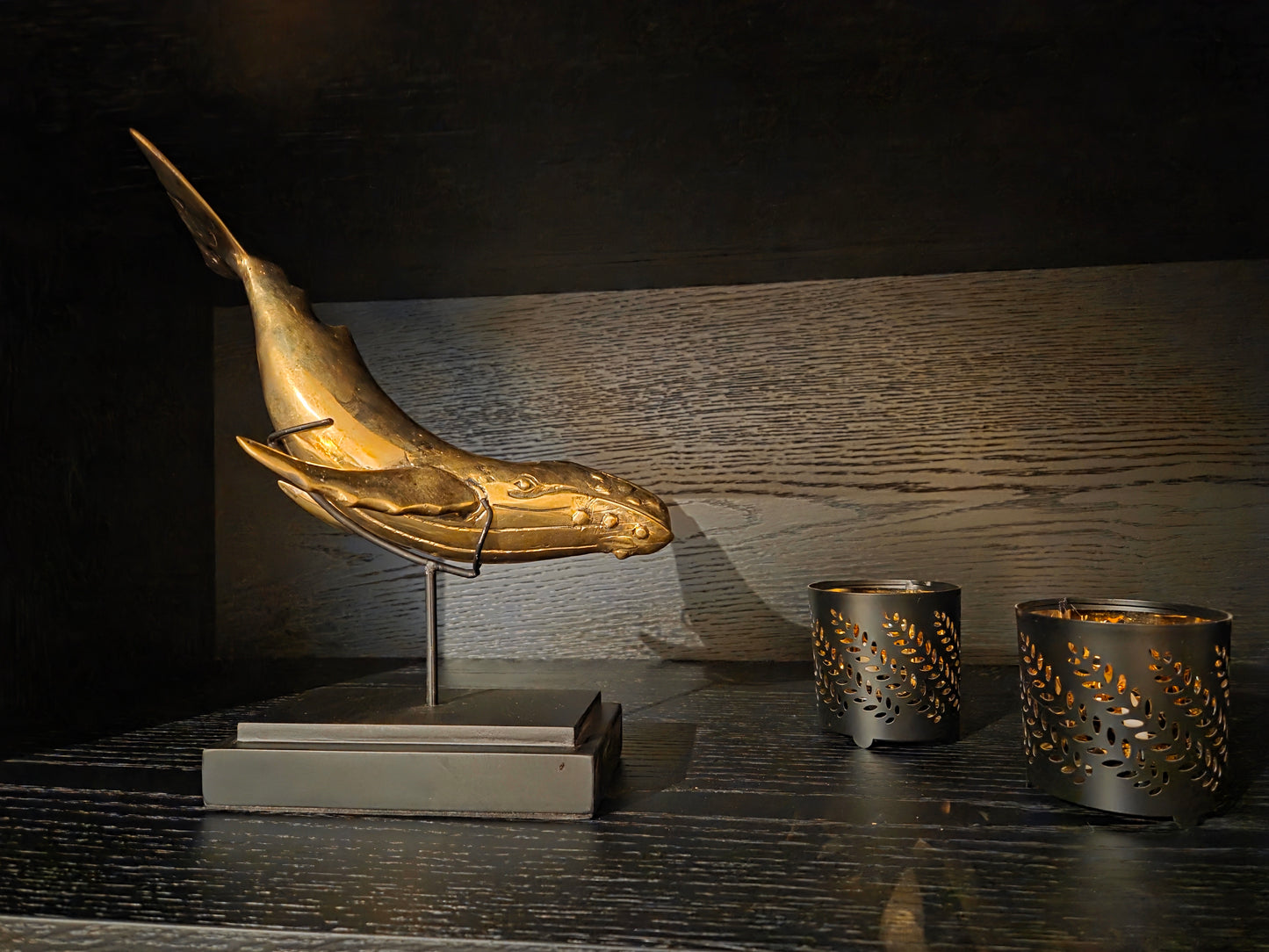 Beeld Walvis goud
